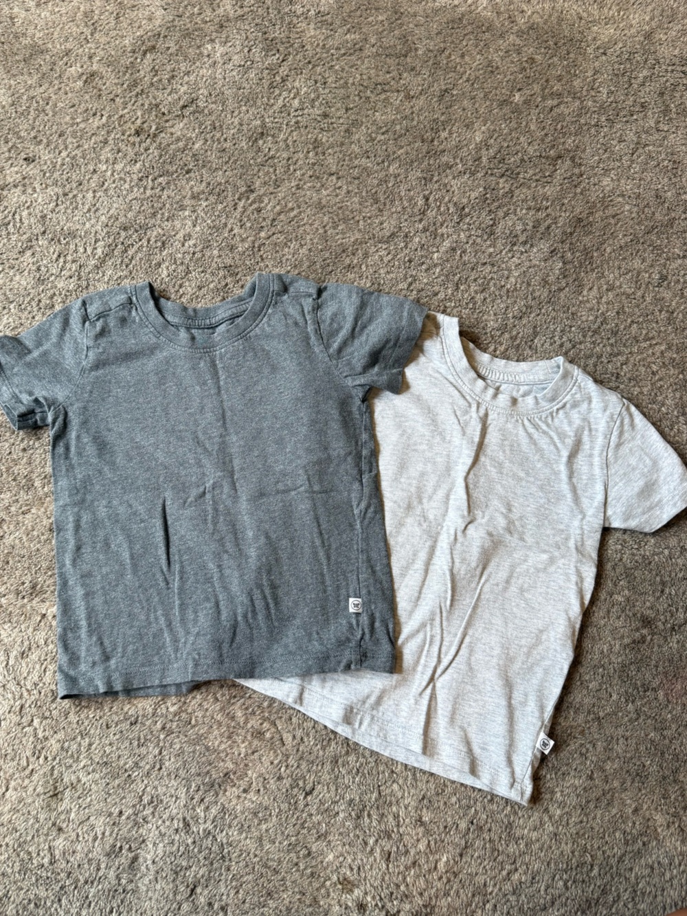 The Honest Company Kids Short Sleeve Tees - Dark Gray & Light Gray